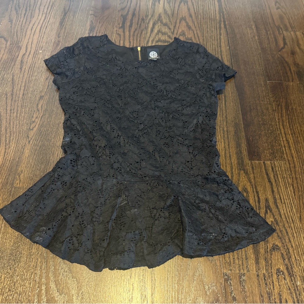 Bobeau black lace peplum top small